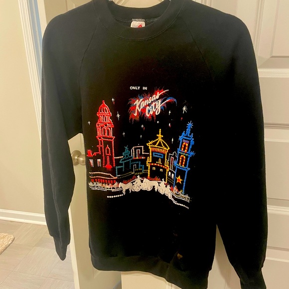 Jerzees Black Kansas City Skyline Crewneck Sweater - Picture 1 of 6
